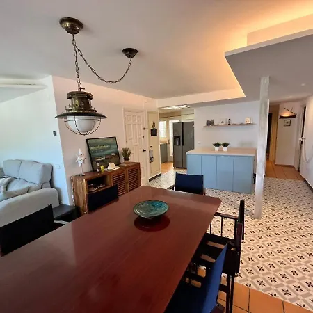 Vistas Mediterrani, Maravillosas Vistas En Amplio Con Terraza, Y Piscina En Zona De Jardin דירה